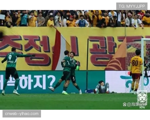 东道主美加墨签运各异 主场优势或成双刃剑影响出线前景