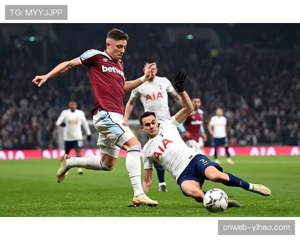 佛罗伦萨冬窗租借鲁加尼与哈里森 后防与边路得到针对性加强 佛罗伦萨冬窗租借鲁加尼与哈里森 后防与边路得到针对性加强